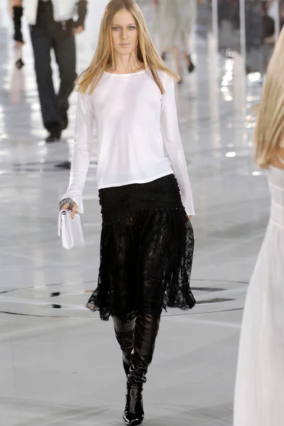 Look 54